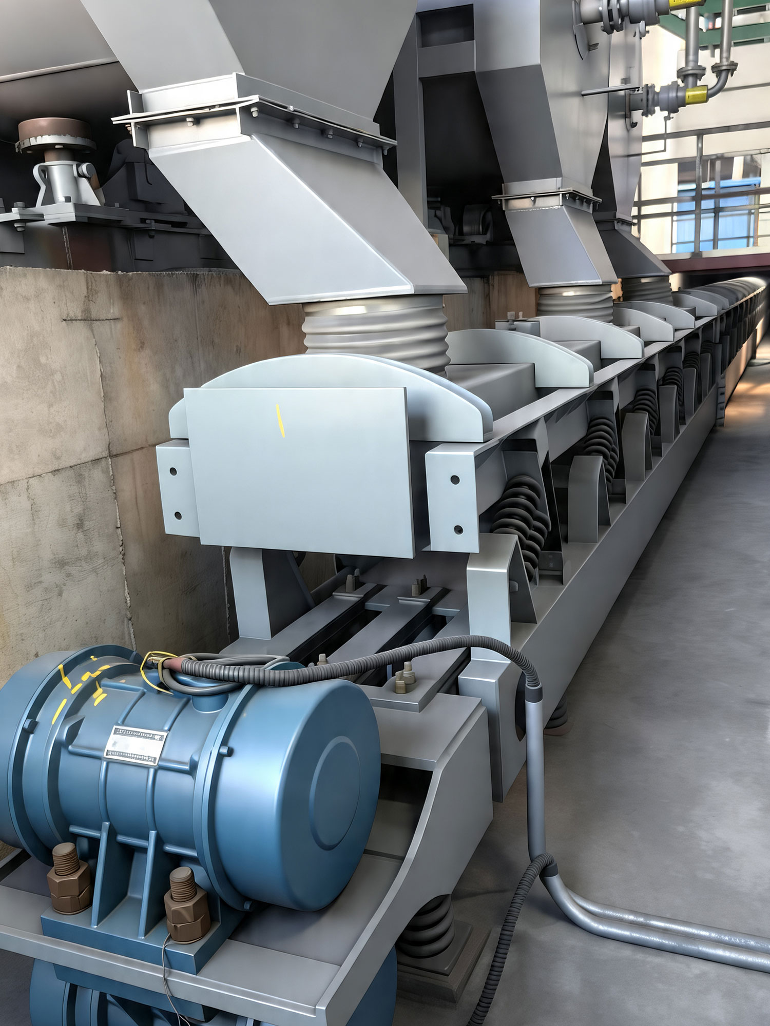 SZF inertial vibrating conveyor transporting hot mineral slag